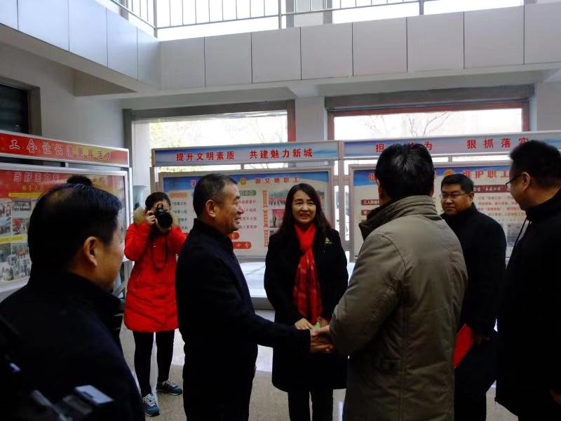 济南市总工会常务副主席傅金峰到乐动（中国）LEDONG·官方网页版
集团走访慰问